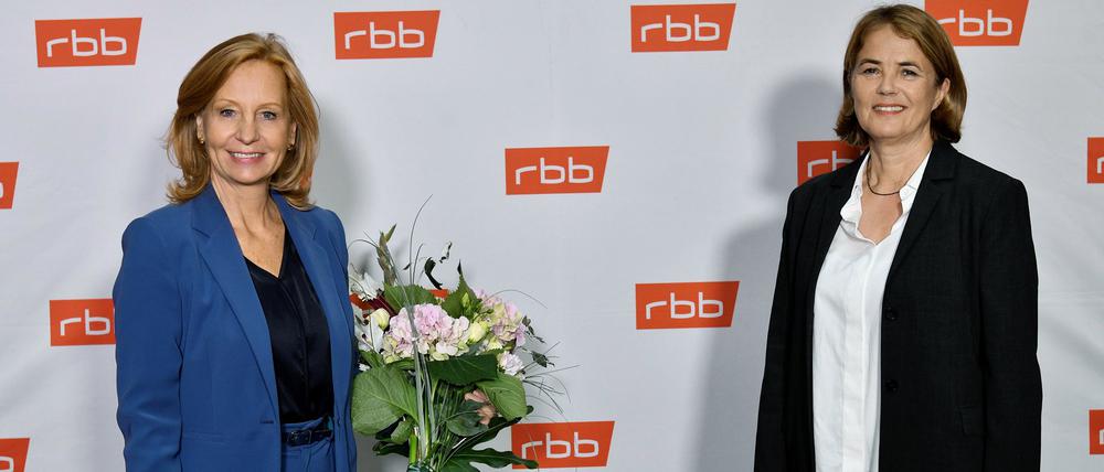 Der Rundfunkrat wählt die Intendantin: Patricia Schlesinger (links) trat 2021 ihre zweite Amtszeit an, neben ihr steht Friederike von Kirchbach, die Vorsitzende des Gremiums.