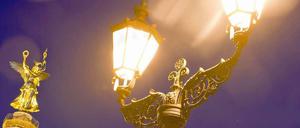 Alte Laternen statt innovative Konzepte: Berlin hinkt bei der Umsetzung seines Lichtkonzepts hinter den eigenen Vorgaben her.
