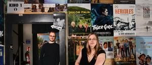 Die Betreiber des Kreuzberger Moviemento-Kinos, Iris Praefke und Wulf Sörgel. Fotografiert im Foyer des Kinos (ältestes noch existierendes Kino in Deutschland).Foto: Mike Wolff