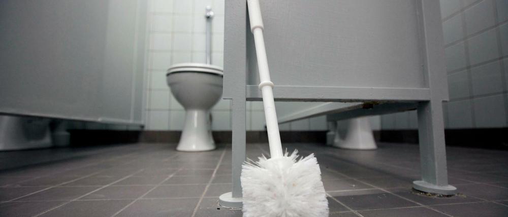 Die Sauberkeit auf Schultoiletten ist seit Jahren ein großes Thema.