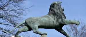 Wahrzeichen. Der Löwe auf dem Bayerischen Platz.