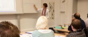 Erwachsenenbildung ist immer eine gute Sache (Symbolbild).