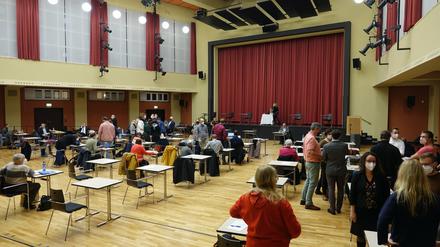 Der BVV-Saal in Lichtenberg.