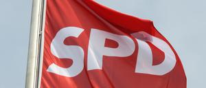 Die SPD hält ihre Besetzungsliste für den Berliner Senat weiter zurück. Der Checkpoint spekuliert.