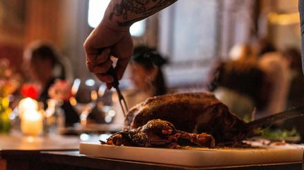 Der Gänsebraten gehört für viele in die Weihnachtszeit.