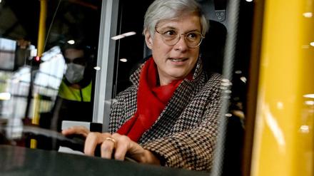Nicht mehr lange am Lenkrad der BVG: die Vorstandsvorsitzende Eva Kreienkamp.