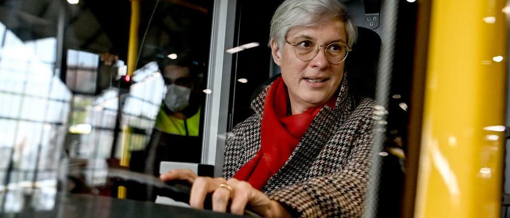 Nicht mehr lange am Lenkrad der BVG: die Vorstandsvorsitzende Eva Kreienkamp.