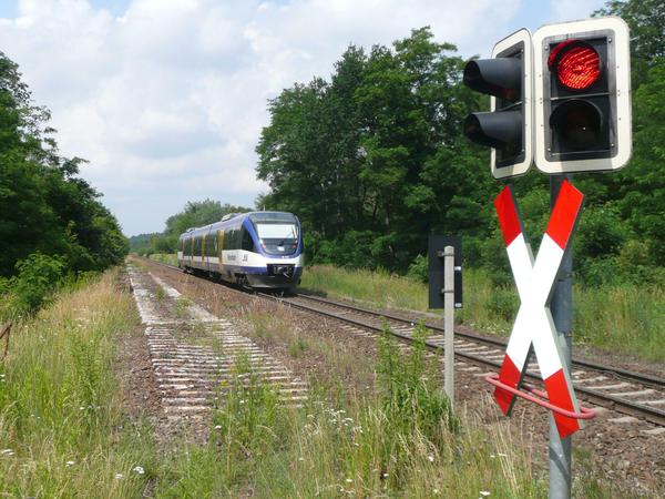 Nur ein Gleis, keine Oberleitung: Die Ostbahn, 30 Jahre nach dem Mauerfall