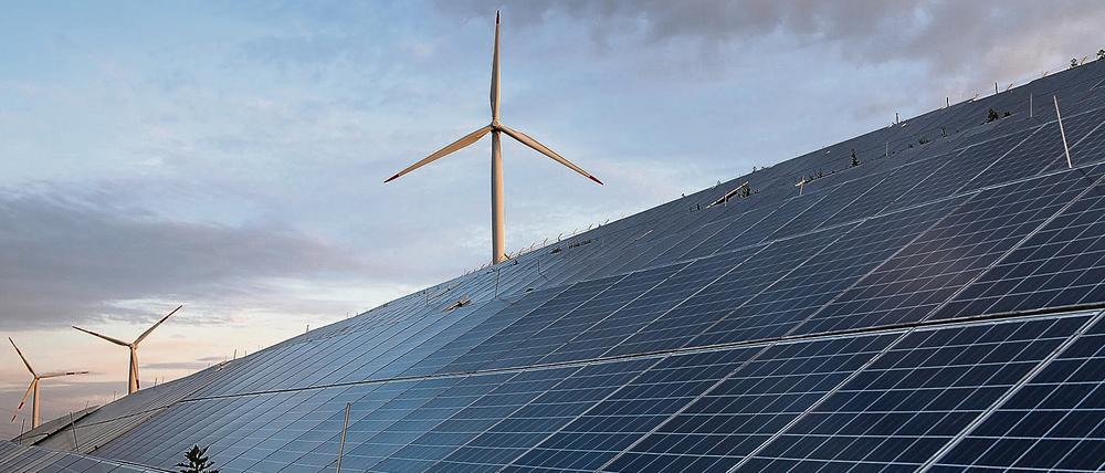 Photovoltaikanlagen sind bei Neubauten inzwischen vorgeschrieben.