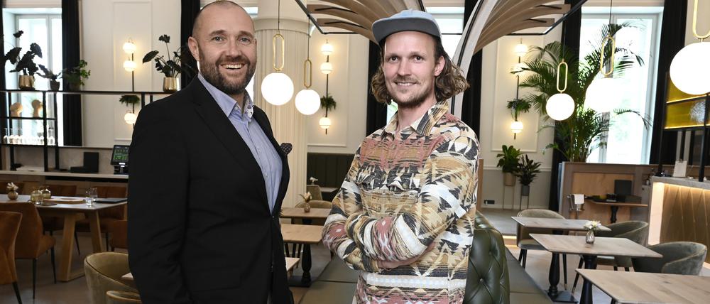 Zur Eröffnung 2022 noch guter Dinge: Restaurantmanager Robert Kittelmann und Küchenchef Fabian Fiedler.