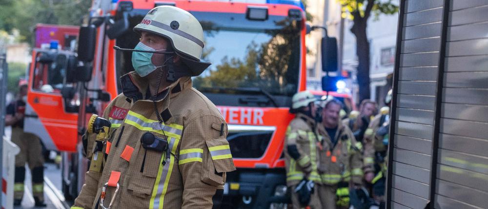Feuerwehrkräfte im Einsatz. (Symbolbild)