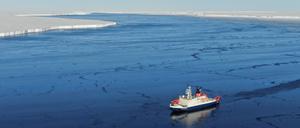 Der Polarstern hat während der „Mosaic“-Expedition rund 7000 Tonnen Schiffsdiesel verbraucht, das entspricht rund 22.000 Tonnen CO₂.