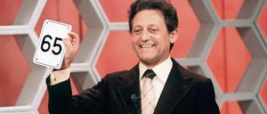 Meister der Show. Hans Rosenthal überlebte den Krieg, weil er sich verstecken konnte. Trotzdem blieb er danach in Deutschland und wurde einer der beliebtesten Fernsehmoderatoren seiner Zeit. 