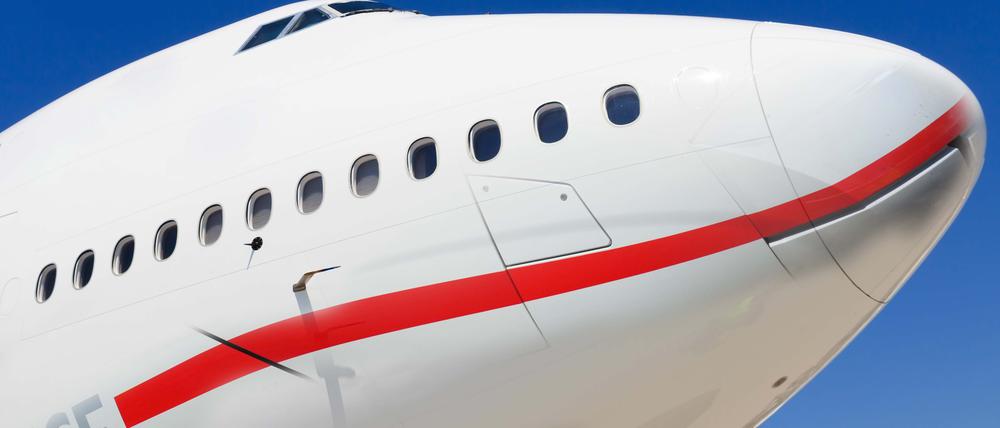 Aus Flugzeug wird Bahn. 