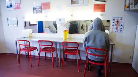 Drogenentzug nimmt nicht nur Menschen sondern auch Möbel mit.