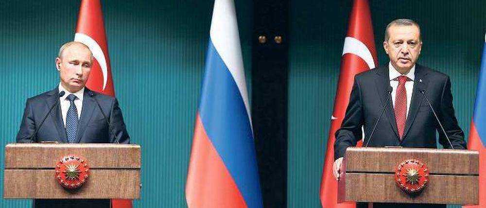 Pipeline-Partner. Wladimir Putin verbündet sich mit dem Nato-Mitglied Türkei respektive dessen Präsident Tayyip Recep Erdogan und verärgert damit das Nato-Mitglied Bulgarien. Auch die Griechen haben Nachteile, wenn South Stream nicht gebaut wird.