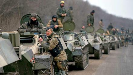 Ukrainische Soldaten auf dem Rückzug.