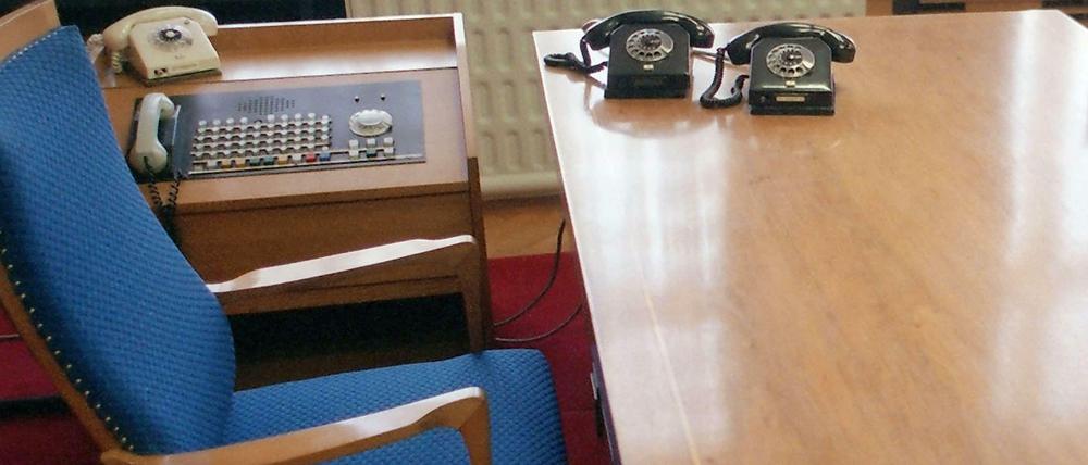 Hier, in Mielkes Arbeitszimmer, stand es wohl einst, das wieder gefundene Telefon.