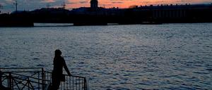 Earth Hour in Sankt Petersburg- die Silhouette bleibt dunkel.