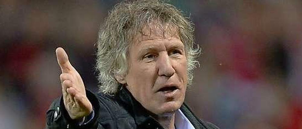 Gertjan Verbeek ärgerte sich in Freiburg nicht nur über das Spiel seiner Mannschaft.