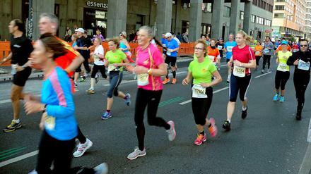 Run, run, run. Halbmarathon bei schönstem Wetter am Sonntag in Berlin.