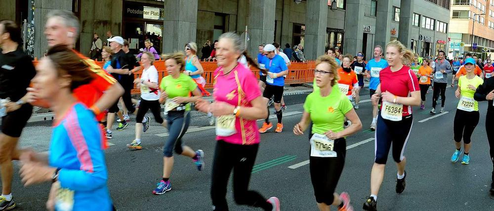 Run, run, run. Halbmarathon bei schönstem Wetter am Sonntag in Berlin.