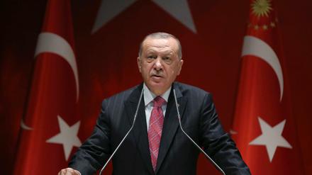 Im Streit um Gasvorkommen im Mittelmeer hat Erdogan dem Nachbarn Griechenland Heimtücke vorgeworfen.