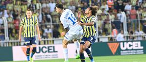Der ukrainische Fußball-Rekordmeister setzte sich am Mittwochabend in Istanbul mit 2:1 nach Verlängerung durch.