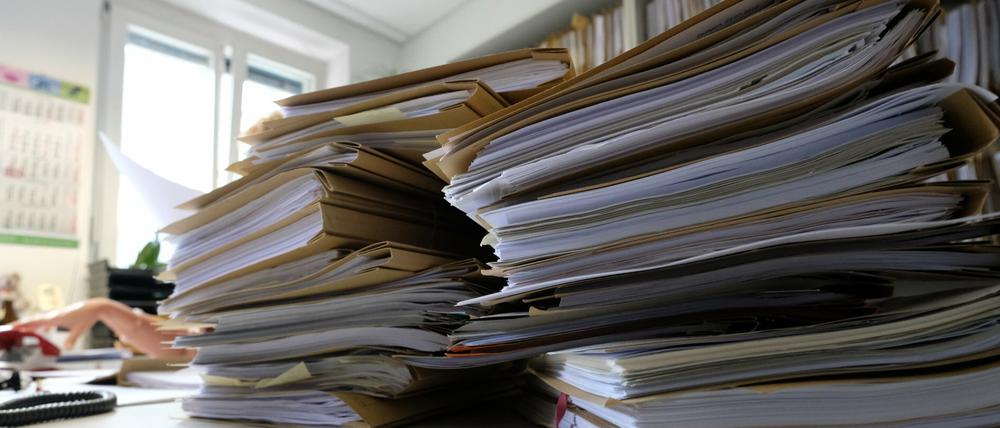Papierakten sollen bis Ende 2024 der Vergangenheit angehören. Das soll auch die Transparenz der Verwaltung stärken.