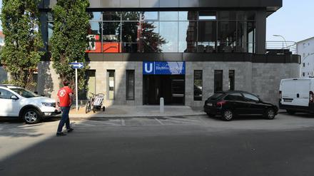 Über dem U-Bahnhof Bayerischer Platz liegt seit gut einem Jahr das Café Haberland. Dort finden auch Veranstaltungen statt. Nach einem Pächter, der bleibt, wird noch gesucht.
