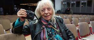 Berlinale-Fotografin Erika Rabau in ihrer legendären Ledermontur. 