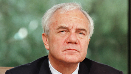 Kritisch gewürdigt. Brandenburgs erster Ministerpräsident Stolpe.