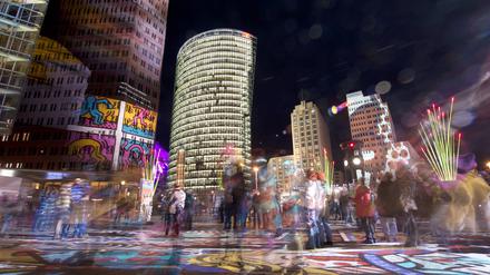 Der Illuminierte Potsdamer Platz im Rahmen vom Festival of Lights 2013 in Berlin.