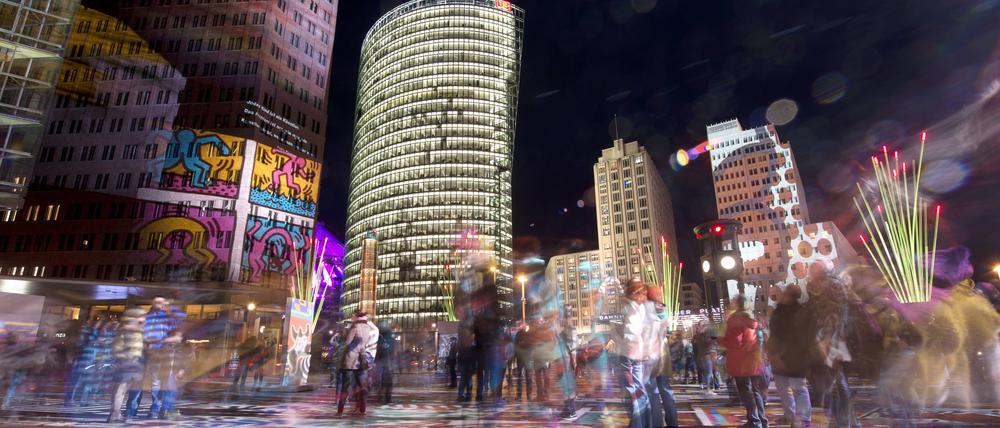 Der Illuminierte Potsdamer Platz im Rahmen vom Festival of Lights 2013 in Berlin.