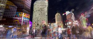 Der Illuminierte Potsdamer Platz im Rahmen vom Festival of Lights 2013 in Berlin.