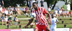 Neuzugang Jordan Siebatcheu will mit dem 1. FC Union am Montag in die 2. Runde des DFB-Pokals einziehen.