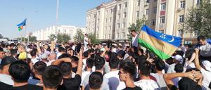 Unruhen Anfang Juli in Karakalpakstan, in der Hauptstadt Nukus, in einer Aufnahme von Bürgerjournalisten.