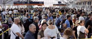 Am Flughafen Köln-Bonn kam es in den vergangenen Wochen immer wieder zu extremen Verzögerungen.