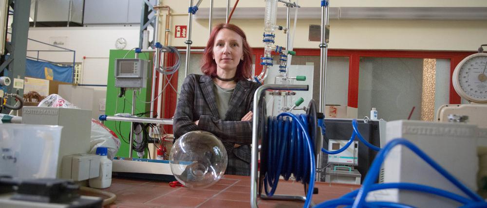 Geraldine Rauch, Präsidentin der Technischen Universität Berlin, einem Labor ihrer Uni.