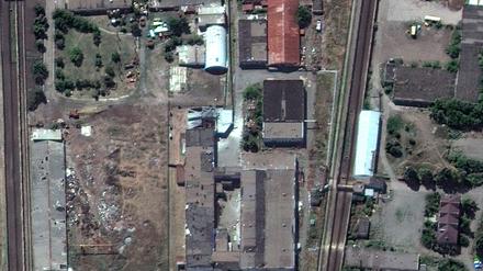 Dieses von Maxar Technologies zur Verfügung gestellte Satellitenfoto zeigt das Gefangenenlager von Oleniwka in der östlichen Provinz Donezk, nachdem bei einem Angriff auf das Gefängnis ukrainische Soldaten getötet wurden.