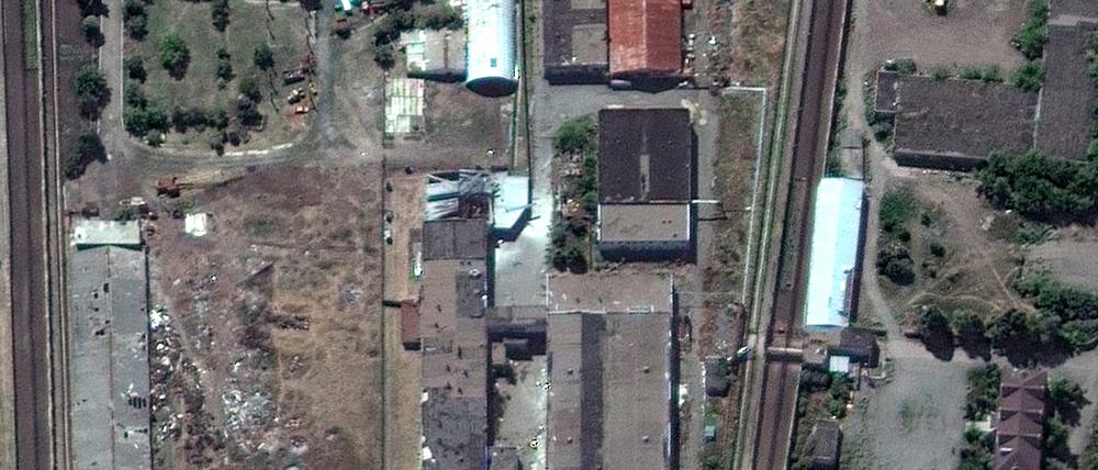 Dieses von Maxar Technologies zur Verfügung gestellte Satellitenfoto zeigt das Gefangenenlager von Oleniwka in der östlichen Provinz Donezk, nachdem bei einem Angriff auf das Gefängnis ukrainische Soldaten getötet wurden.