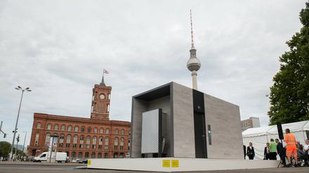 50 City-Toiletten sollen bald kostenlos sein - bei allen anderen geht die Zahlung nur noch mit Karte.