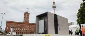 50 City-Toiletten sollen bald kostenlos sein - bei allen anderen geht die Zahlung nur noch mit Karte.