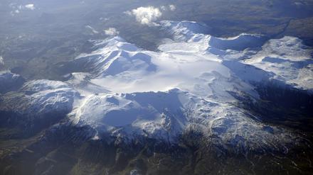 Ein Luftbild zeigt einen Gletscher auf Island.