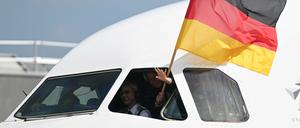 Das deutsche Team wurde nach dem verlorenen Finale gegen England in Deutschland empfangen. 