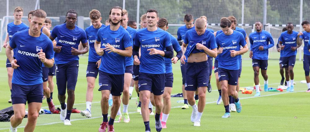 Es geht wieder los: Hertha BSC spielt am Sonntag bei Eintracht Braunschweig.