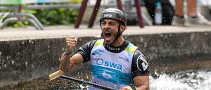 Sideris Tasiadis jubelt über die Goldmedaille bei der Heim-WM.