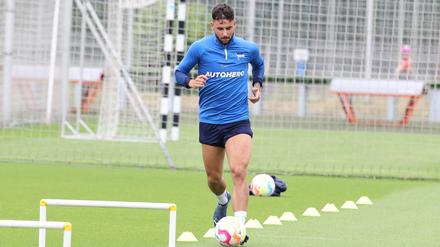 Zurück auf dem Platz. Marco Richter hat am Montag das Training wieder aufgenommen, nachdem vor drei Wochen bei ihm Hodenkrebs diagnostiziert worden war.