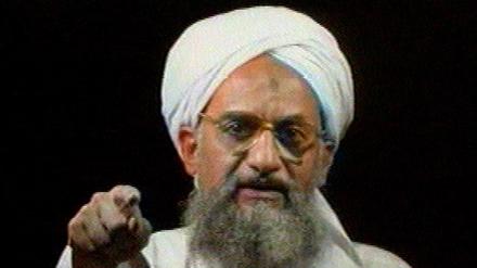 Aiman al-Sawahiri – hier 2006 im TV-Sender Al Dschasira.