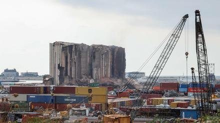 Ein abgebrannter Getreidesilo im Hafen von Beirut.